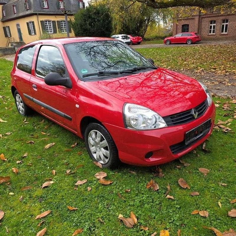 Gebraucht Renault Clio II Authentique 58 PS (42 kW) 2010 Rot Limousine