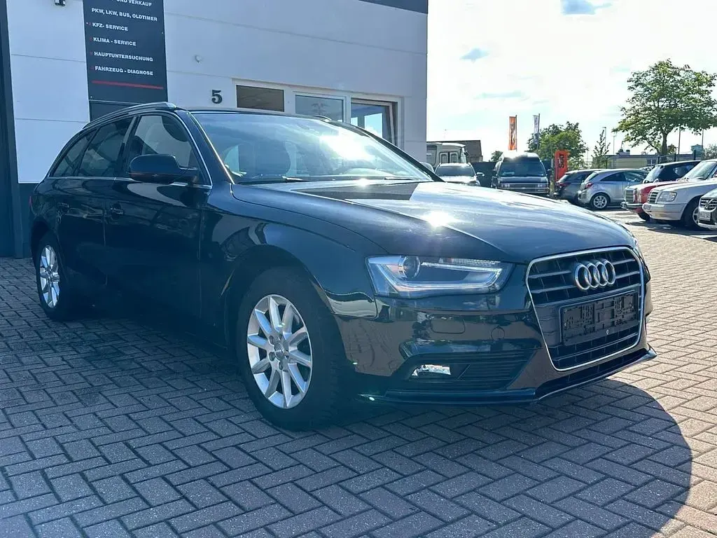 Gebraucht Audi A4 Ambiente 150 PS (110 kW) 2015 Schwarz Kombi