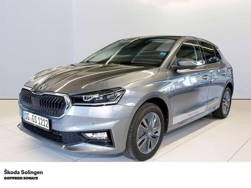 Graphitegrau metallic Gebraucht 2025 Skoda Fabia Tour Limousine | 24.290 € (Fairer Preis) - Bild 1/4