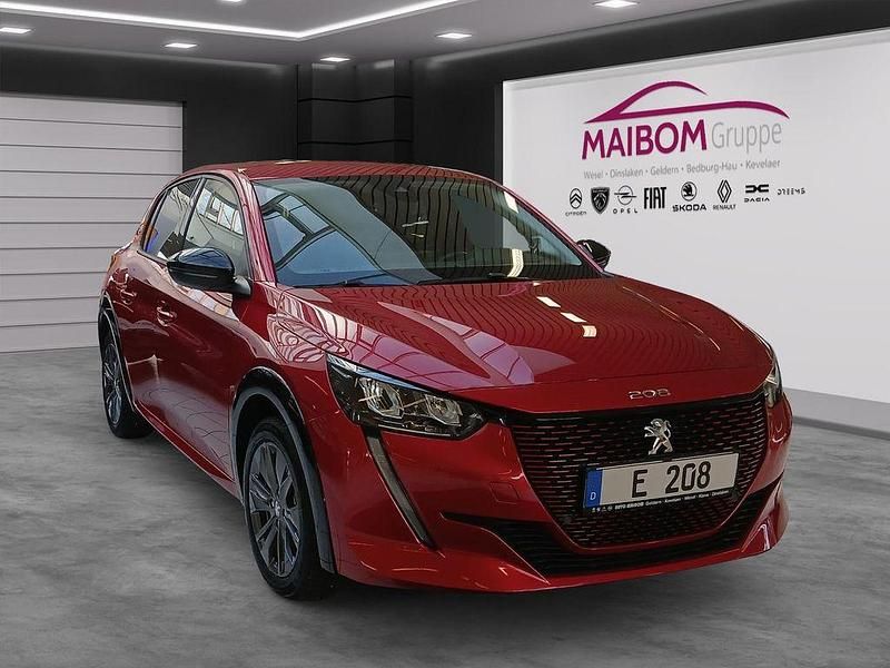 Gebraucht Peugeot e-208 Allure 100 kW (136 PS) 2023 Rot Kleinwagen