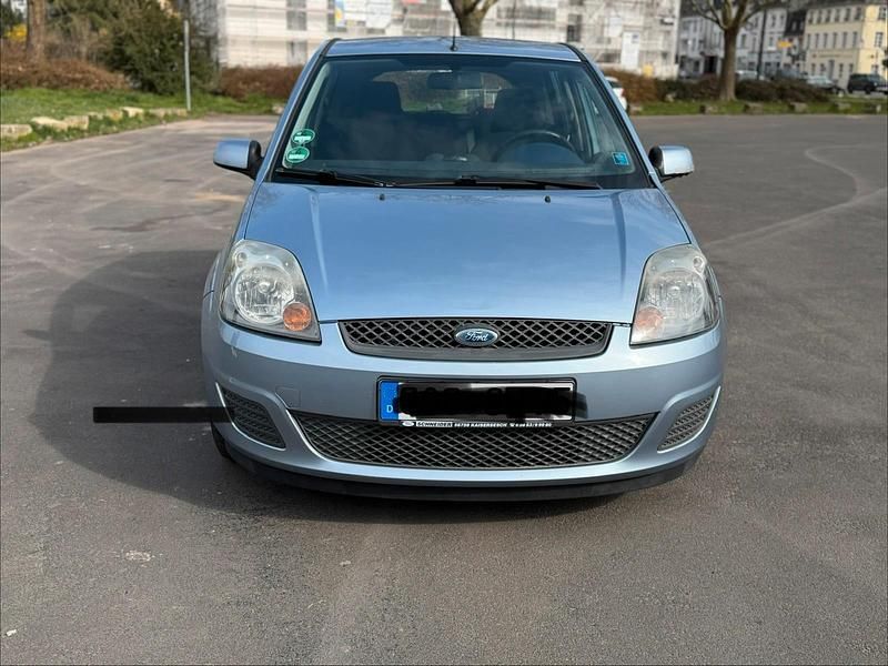 Gebraucht Ford Fiesta 69 PS (50 kW) 2007 Blau Kleinwagen