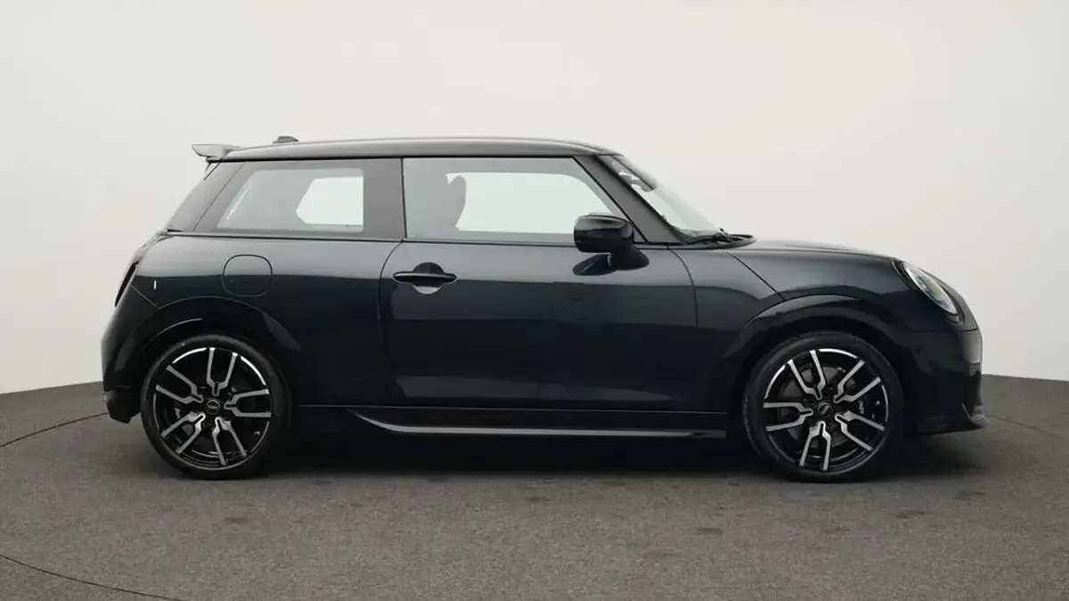 Gebraucht Mini John Cooper Works 156 PS (114 kW) 2025 Grau Kleinwagen
