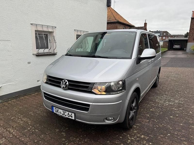 Gebraucht VW Multivan Highline 179 PS (131 kW) 2010 Grau Van