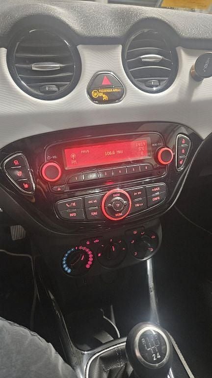 Gebraucht Opel Adam Open Air 87 PS (63 kW) 2015 Weiß Kleinwagen