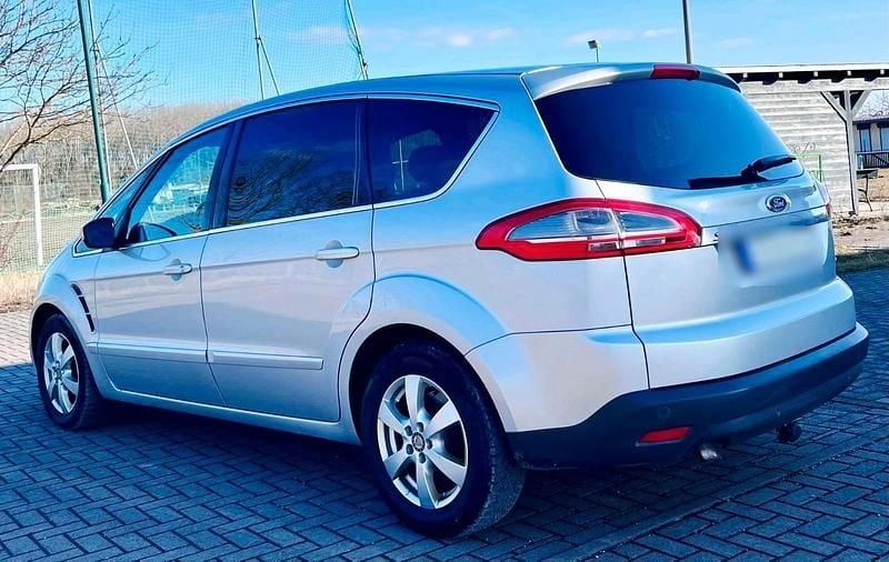 Second-hand Ford S-MAX S 163 CP (119 kW) 2010 Argintiu Monovolum
