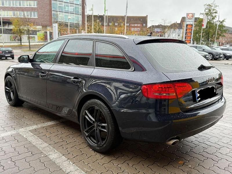 Gebraucht Audi A4 Attraction 190 PS (139 kW) 2010 Blau Kombi