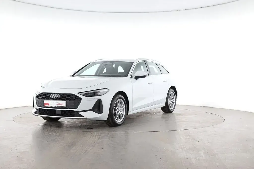 Gebraucht Audi A5 Sport 204 PS (150 kW) 2025 Gletscherweiss Kombi
