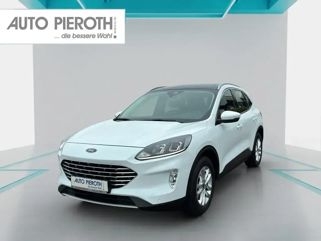 Gebraucht Ford Kuga Titanium 150 PS (110 kW) 2023 Weiß SUV