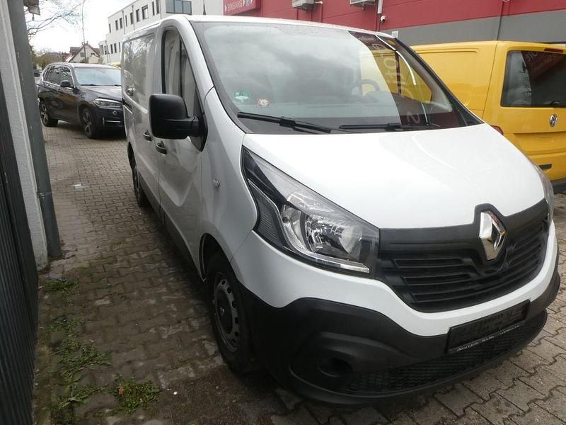 Gebraucht Renault Trafic Komfort 95 PS (69 kW) 2017 Weiß Van / Kleinbus