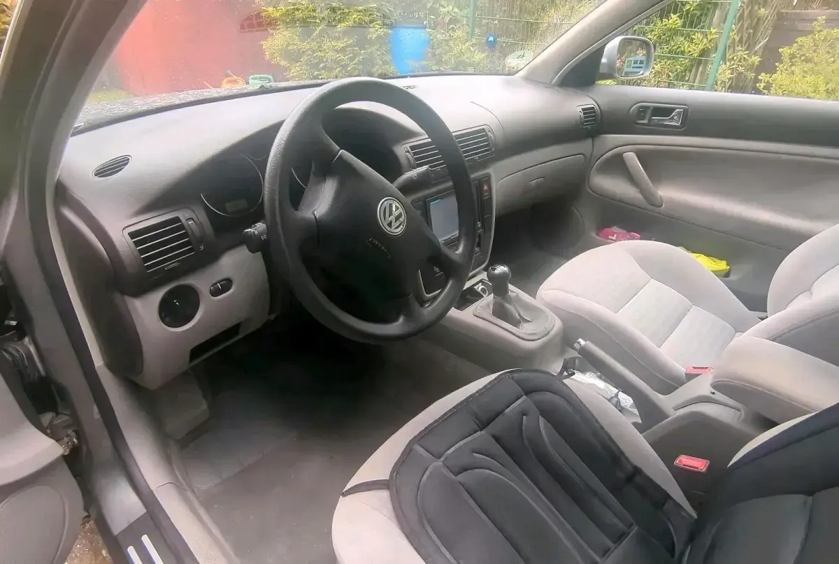 Usata VW Passat 101 CV (74 kW) 2004 Argento Berlina