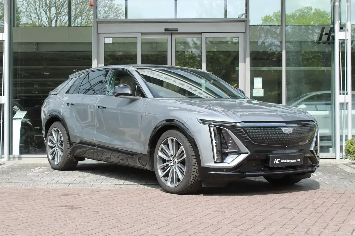 Gebraucht Cadillac LYRIQ 388 kW (528 PS) 2025 Silber metallic SUV