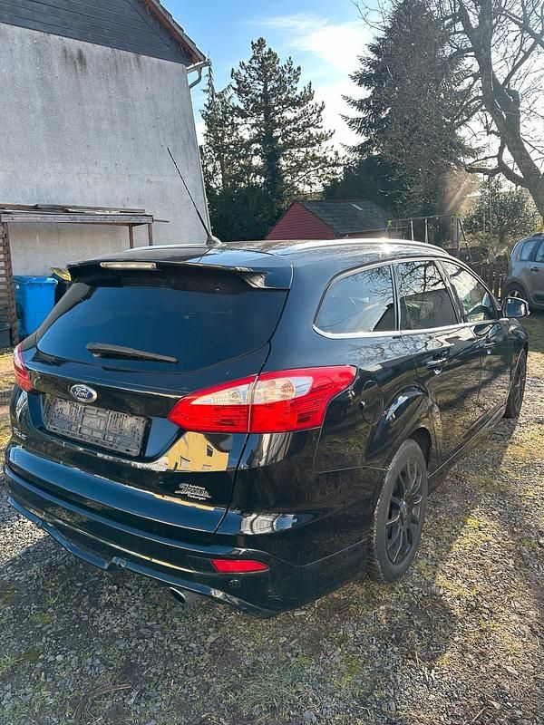 Gebraucht Ford Focus ST-Line 163 PS (119 kW) 2014 Schwarz Kombi