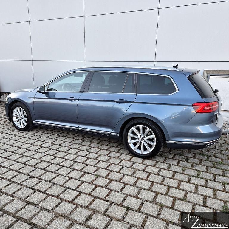 Gebraucht VW Passat Highline 239 PS (175 kW) 2017 Blau Limousine