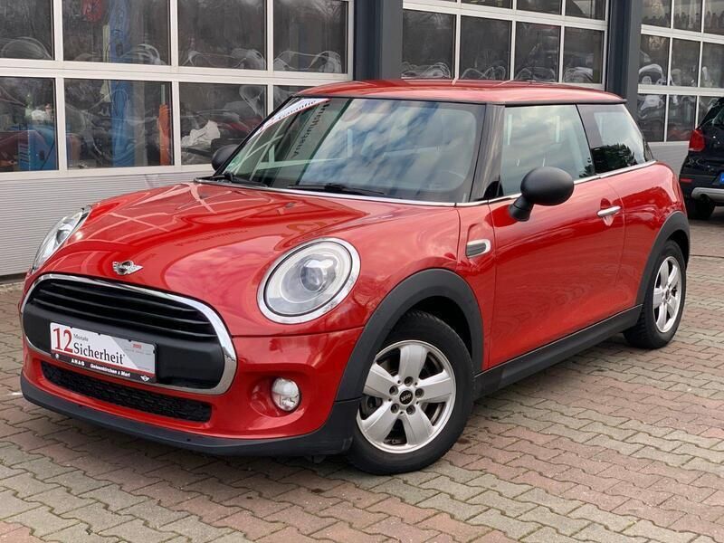 Blazing red ii metallic Gebraucht 2016 Mini ONE Kleinwagen | 9.700 € (Fairer Preis) - Bild 1/4