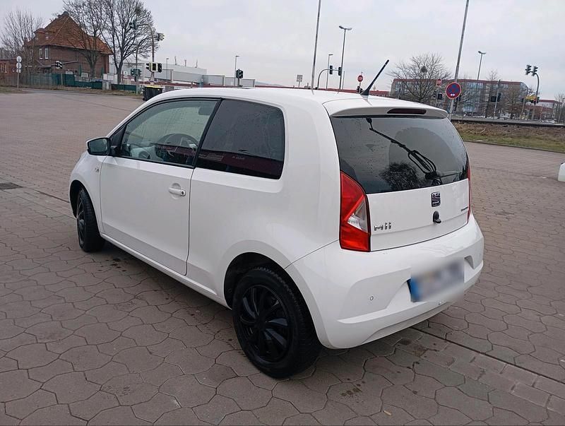 Gebraucht Seat Mii Cosmopolitan 69 PS (50 kW) 2018 Weiß Kleinwagen