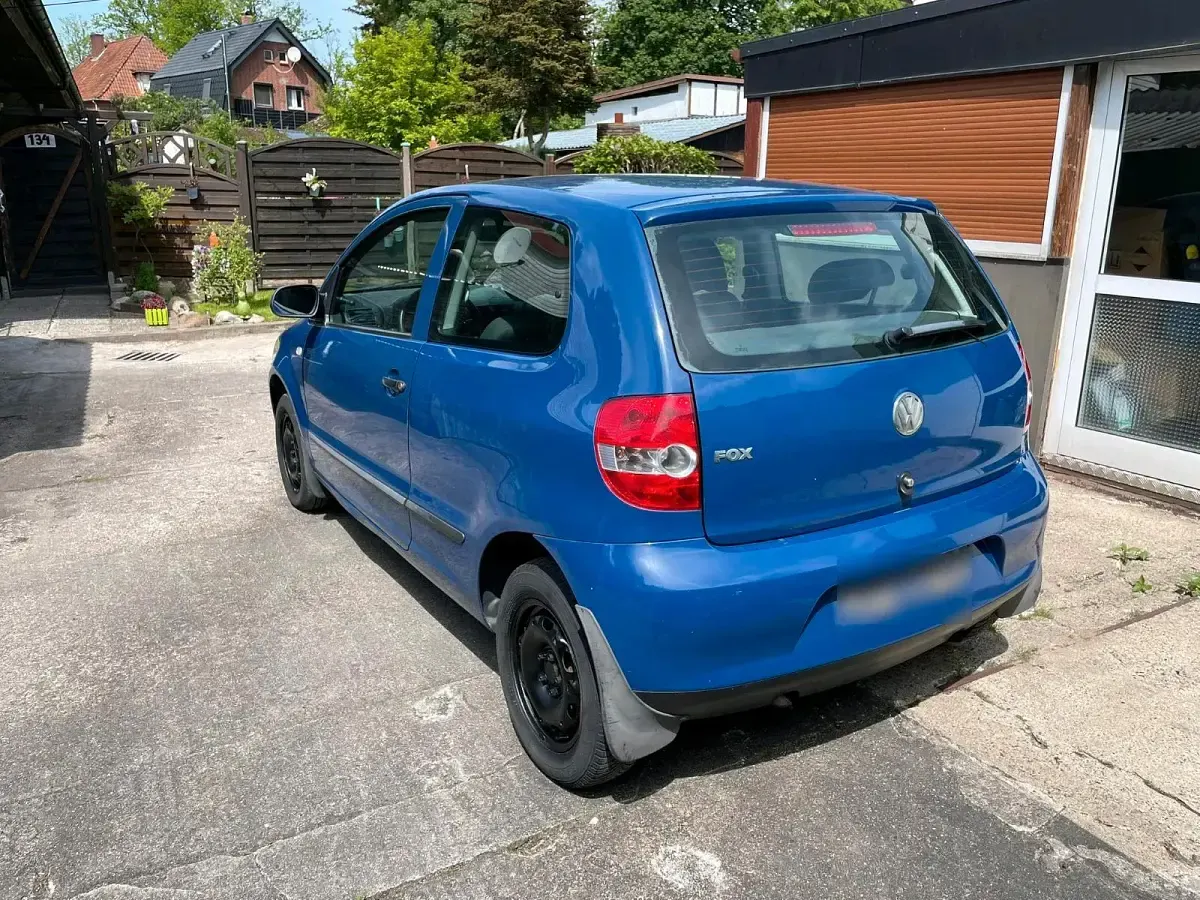 Gebraucht VW Fox 55 PS (40 kW) 2006 Blau Kleinwagen