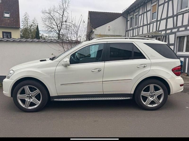 Gebraucht Mercedes ML450 306 PS (225 kW) 2010 Weiß SUV