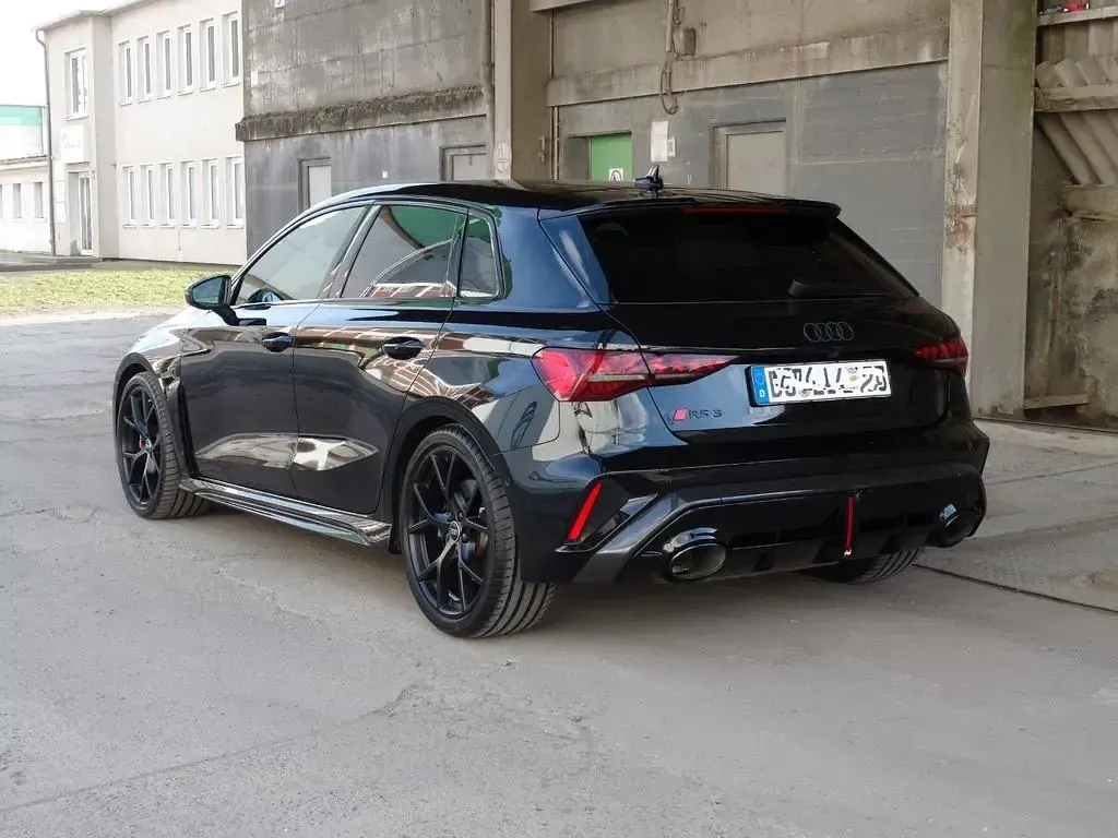 Gebraucht Audi RS3 Sport 400 PS (294 kW) 2024 Schwarz Limousine
