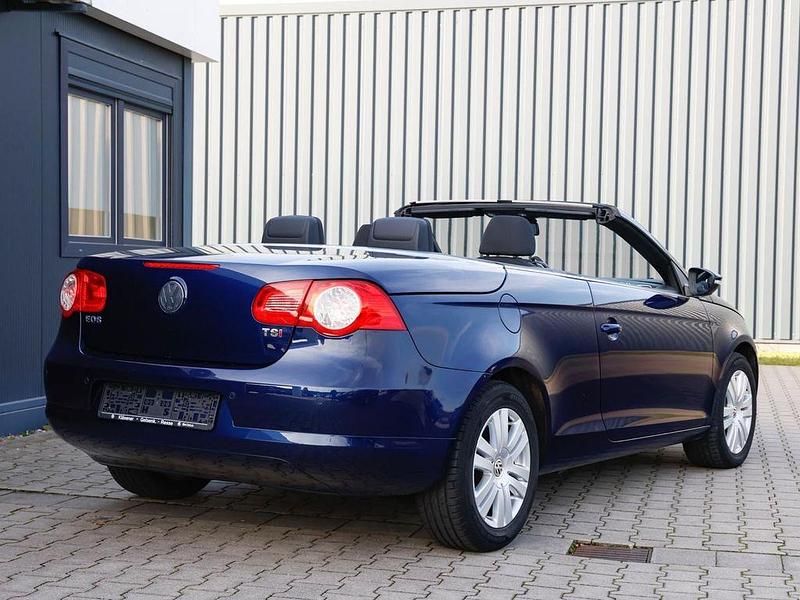 Gebraucht VW Eos 122 PS (89 kW) 2009 Blau Cabrio