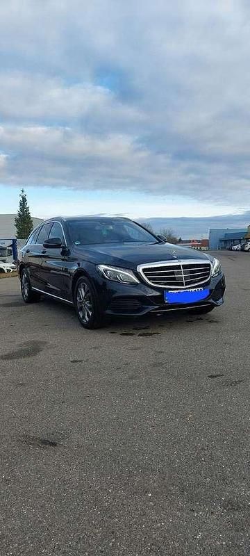 Blau Gebraucht 2018 Mercedes C250 Edition Kombi | 16.800 € (Guter Preis) - Bild 1/4