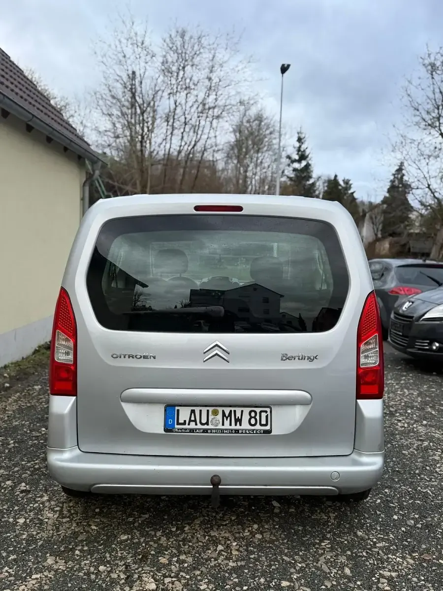 Gebraucht Citroën Berlingo 90 PS (66 kW) 2010 Silber Van / Kleinbus