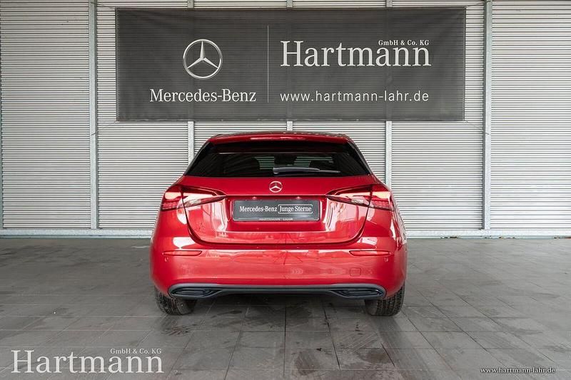 Gebraucht Mercedes A200 Advanced Plus 163 PS (119 kW) 2024 Patagonienrot Kleinwagen