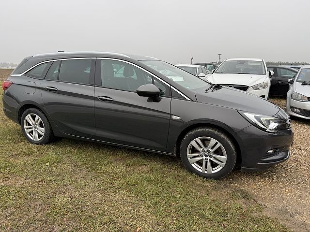 Gebraucht Opel Astra Innovation 160 PS (117 kW) 2016 Grau Kombi