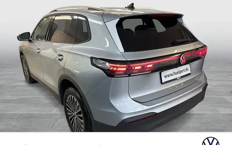 Gebraucht VW Tiguan Life 204 PS (150 kW) 2026 Silber SUV