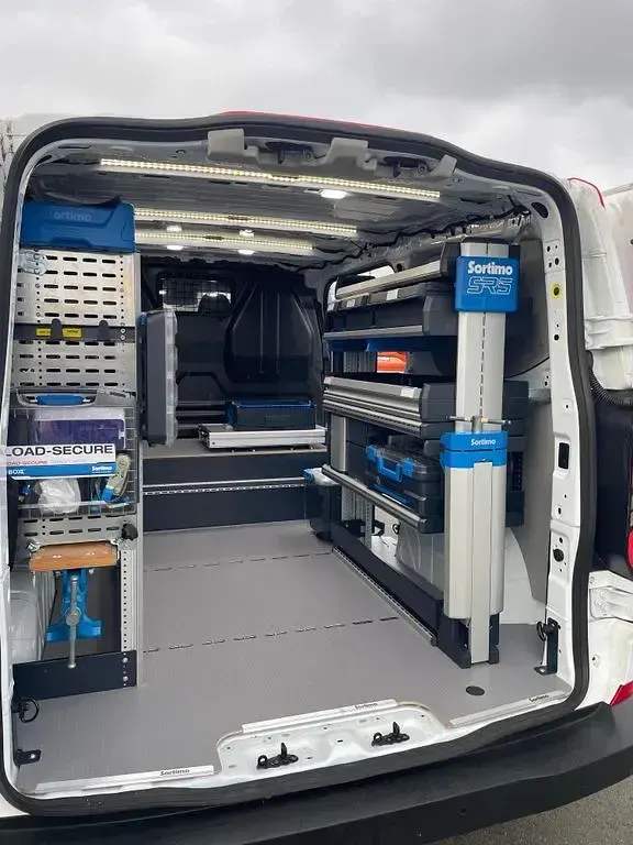 Gebraucht Ford Transit Custom 136 PS (100 kW) 2024 Weiß Van / Kleinbus