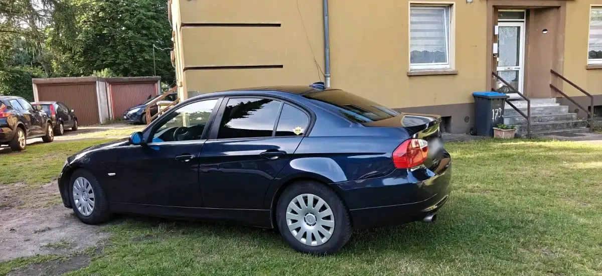 Gebraucht BMW 318 129 PS (94 kW) 2006 Blau Limousine