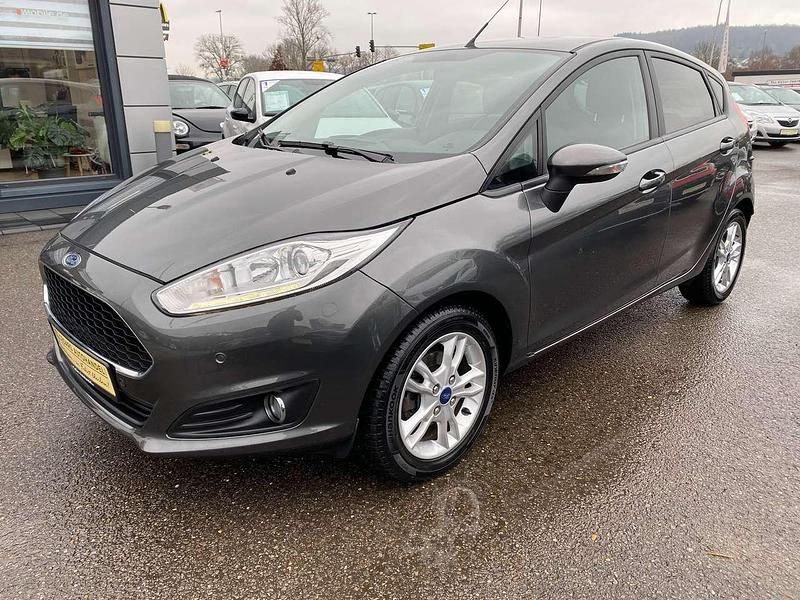 Gebraucht Ford Fiesta Celebration 101 PS (74 kW) 2017 Magneticgrau (metallic) Kleinwagen