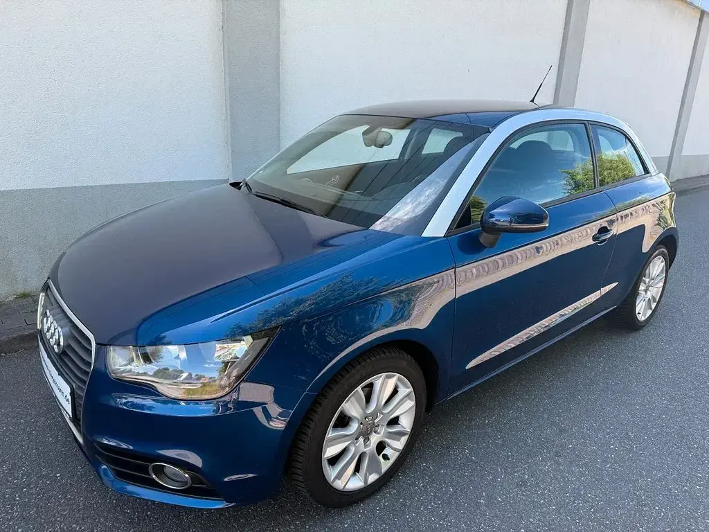 Gebraucht Audi A1 Ambition 86 PS (63 kW) 2011 Blau Kleinwagen