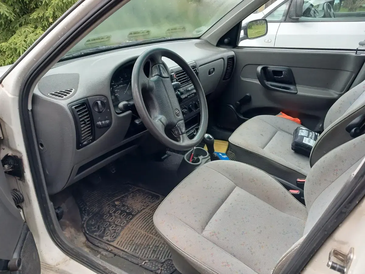 Gebraucht VW Caddy 64 PS (47 kW) 2001 Weiß Van / Kleinbus