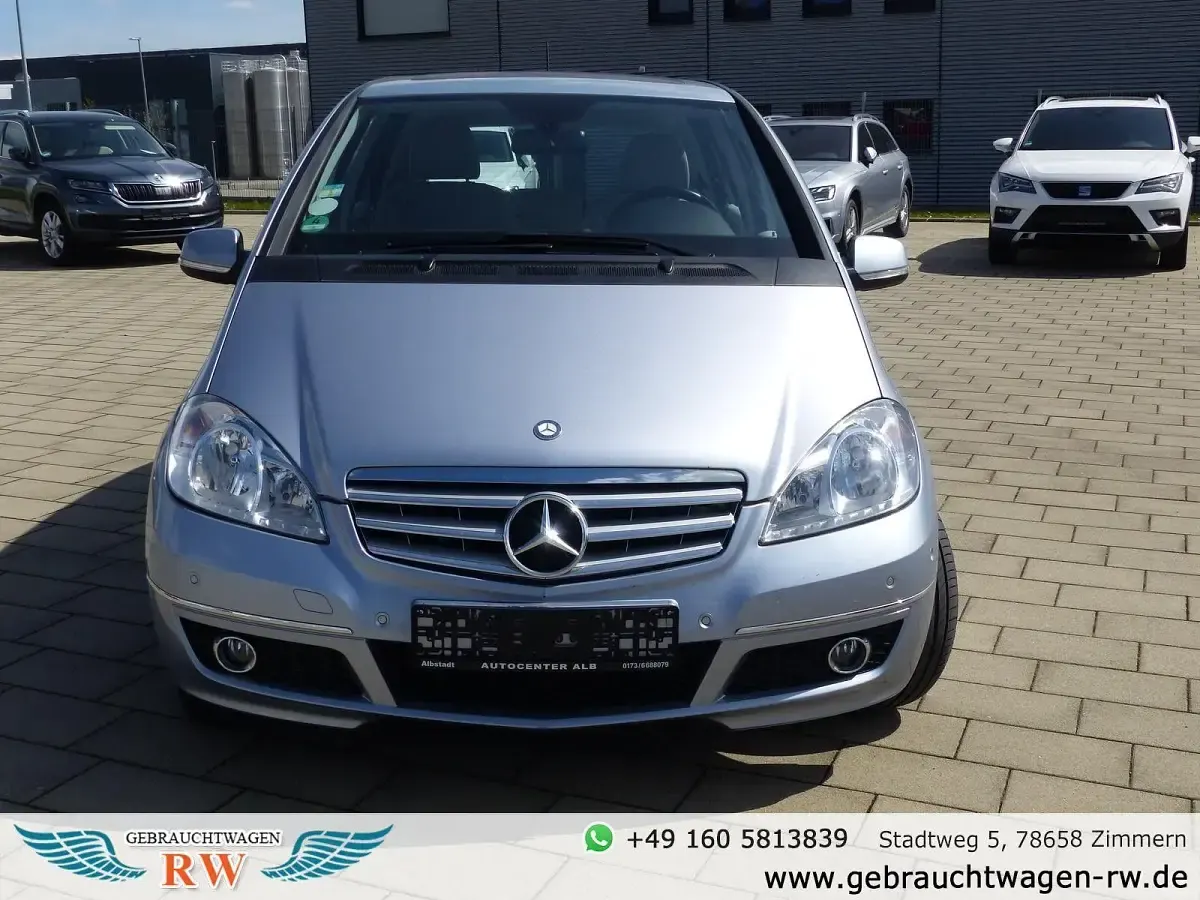 Gebraucht Mercedes A180 109 PS (80 kW) 2009 Silber Kleinwagen