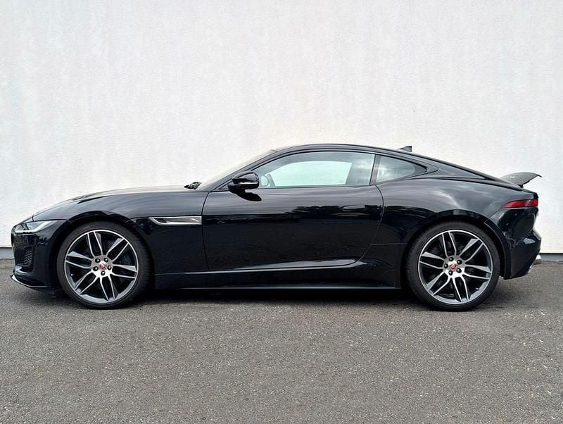Gebraucht Jaguar F-Type R-Dynamic 450 PS (330 kW) 2021 Santorini black / ebony leathe Coupé