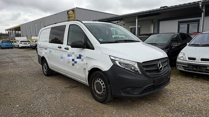 Gebraucht Mercedes Vito 163 PS (119 kW) 2019 Weiß Van