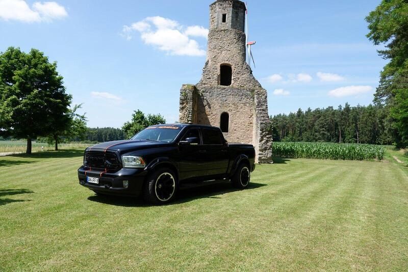 Gebraucht Dodge Ram 401 PS (294 kW) 2014 Schwarz Abholung