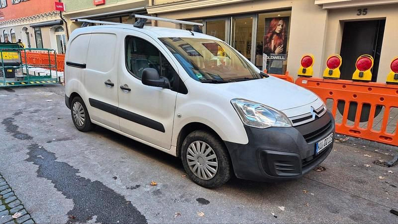 Weiß Gebraucht 2018 Citroën Berlingo Limousine | 10.599 € (Guter Preis) - Bild 1/4