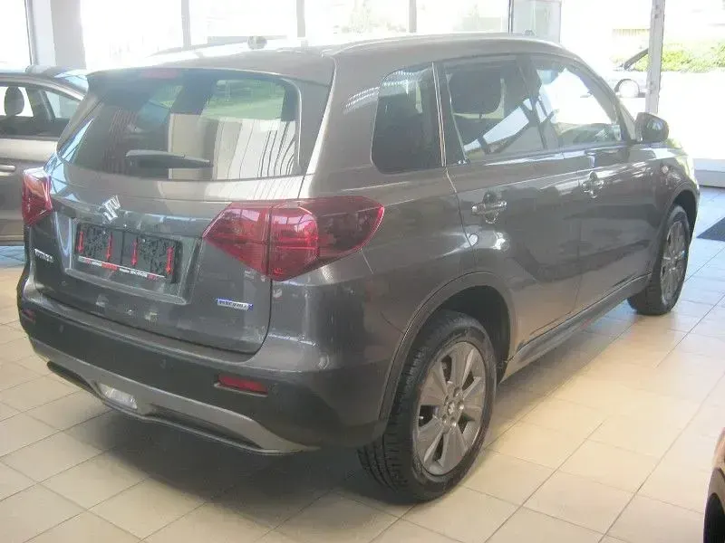 Gebraucht Suzuki Vitara Comfort 129 PS (94 kW) 2025 Grau SUV