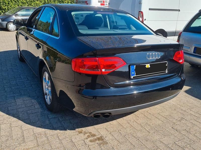 Gebraucht Audi A4 Ambiente 160 PS (117 kW) 2008 Schwarz Limousine