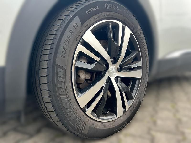 Gebraucht Peugeot 3008 GT 224 PS (164 kW) 2021 Perlmutt weiss Limousine