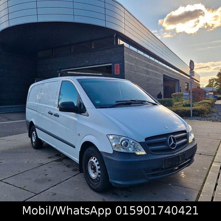 Weiß Gebraucht 2010 Mercedes Vito Van / Kleinbus | 8.999 € (Guter Preis) - Bild 1/4