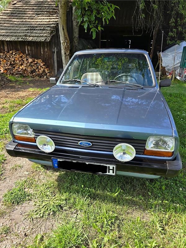 Blau Gebraucht 1982 Ford Fiesta S Kleinwagen | 4.299 € - Bild 1/4