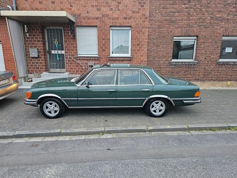 Grün Gebraucht 1977 Mercedes 280 Limousine | 6.350 € - Bild 1/4