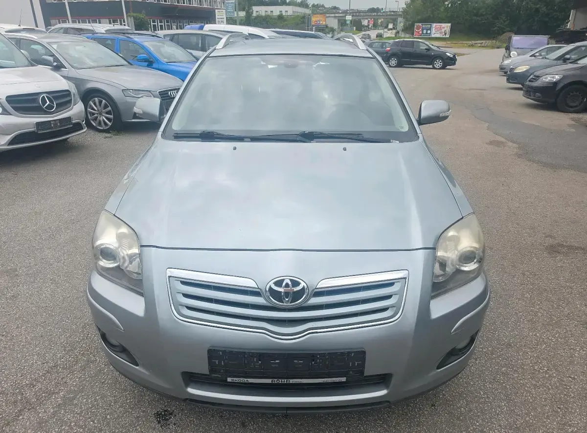 Gebraucht Toyota Avensis 130 PS (95 kW) 2008 Grau Kombi
