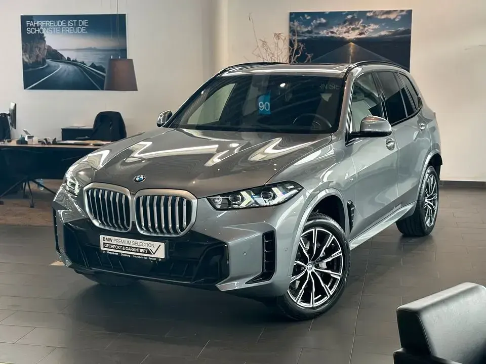 Gebraucht BMW X5 Performance 352 PS (258 kW) 2025 Grau SUV