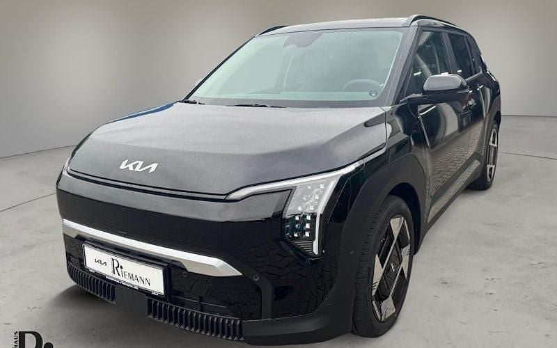 Schwarz Gebraucht 2025 Kia EV3 SUV | 33.995 € (Superpreis) - Bild 1/4