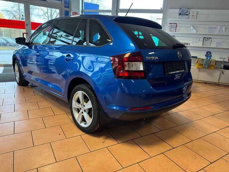 Gebraucht Skoda Rapid Clever 125 PS (91 kW) 2017 Blau Limousine