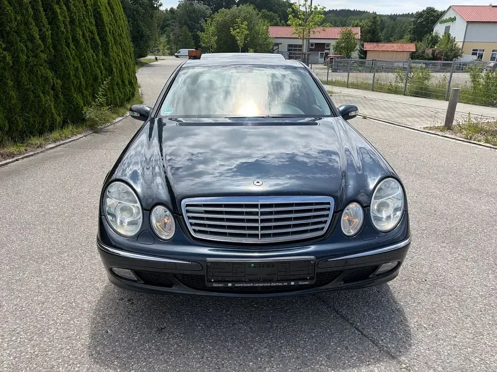 Gebraucht Mercedes E220 Elegance 150 PS (110 kW) 2004 Schwarz Limousine