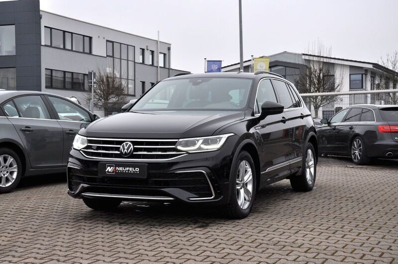 Schwarz Gebraucht 2022 VW Tiguan Business SUV | 39.750 € (Teuer) - Bild 1/4